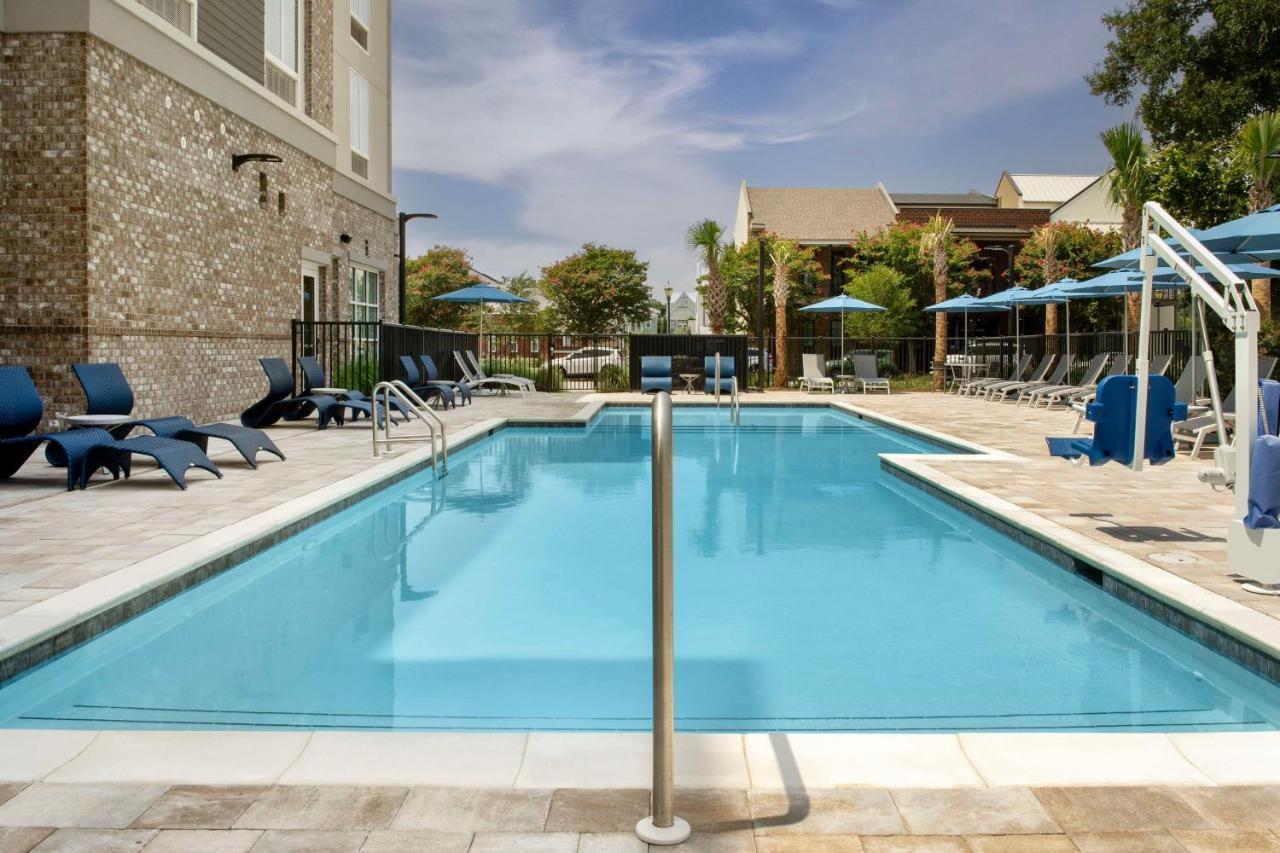 Hilton Garden Inn Pensacola Downtown Exterior foto